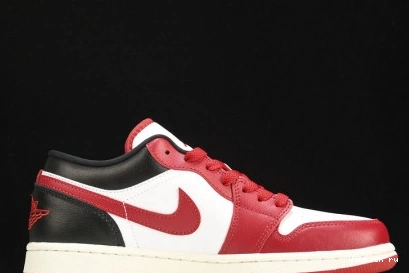 Low Reverse Black  Toe 1 Retro Jordan 0825